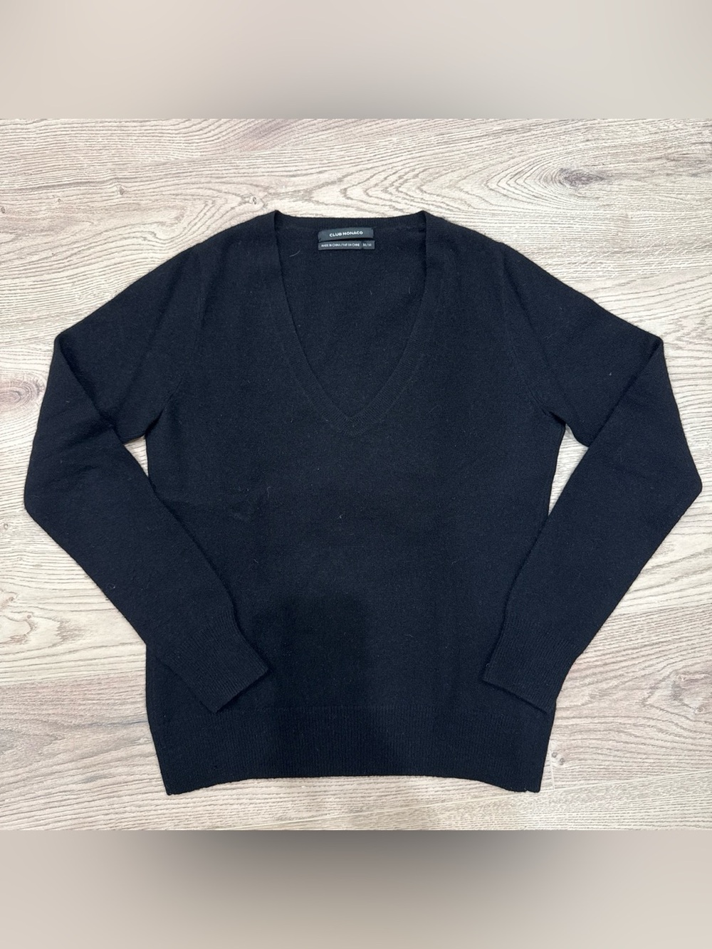 Club Monaco Black V-Neck Cashmere Sweater
